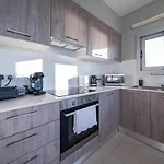 Apartment Majestic Sunset Salt Views 300m From Larnaca