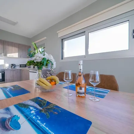 Majestic Sunset Salt Views 300m From *