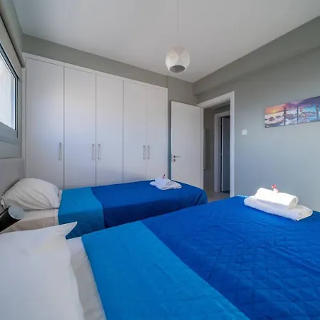 Majestic Sunset Salt Views 300m From 라르나카