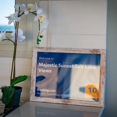 Majestic Sunset Salt Views 300m From Apartament Larnaca