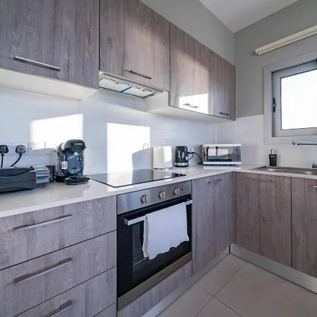 Majestic Sunset Salt Views 300m From 아파트