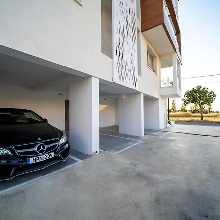 Majestic Sunset Salt Views 300m From * Larnaca