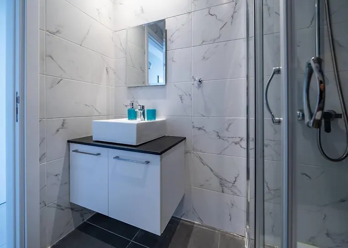 Majestic Sunset Salt Views 300m From Larnaca