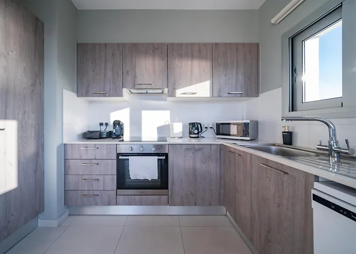 Majestic Sunset Salt Views 300m From Larnaca