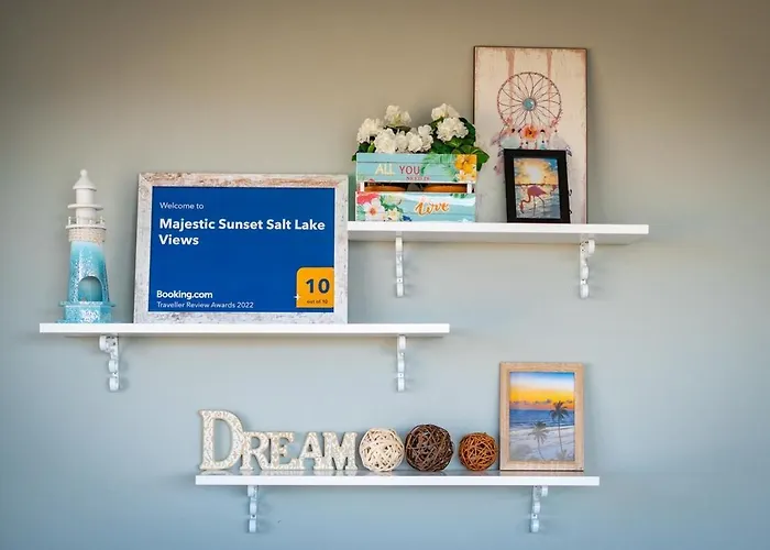 Majestic Sunset Salt Views 300m From * Larnaca