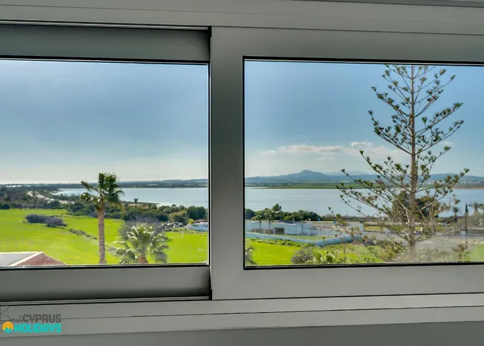 Majestic Sunset Salt Views 300m From Larnaca