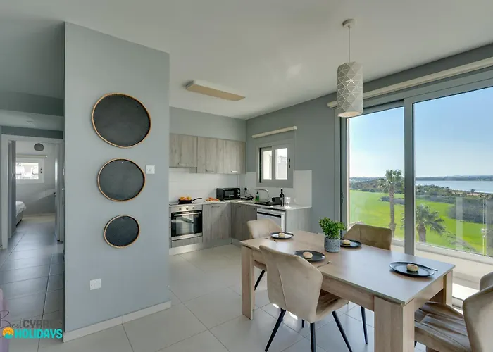 Majestic Sunset Salt Views 300m From * Larnaca