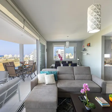 Apartament Majestic Sunset Salt Views 300m From