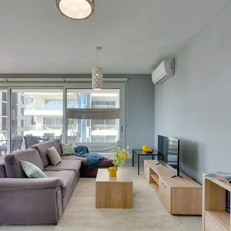 Majestic Sunset Salt Views 300m From アパート *