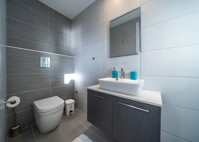 Majestic Sunset Salt Views 300m From アパート