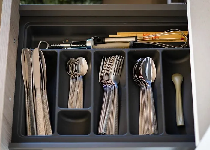 アパート Majestic Sunset Salt Views 300m From ラルナカ