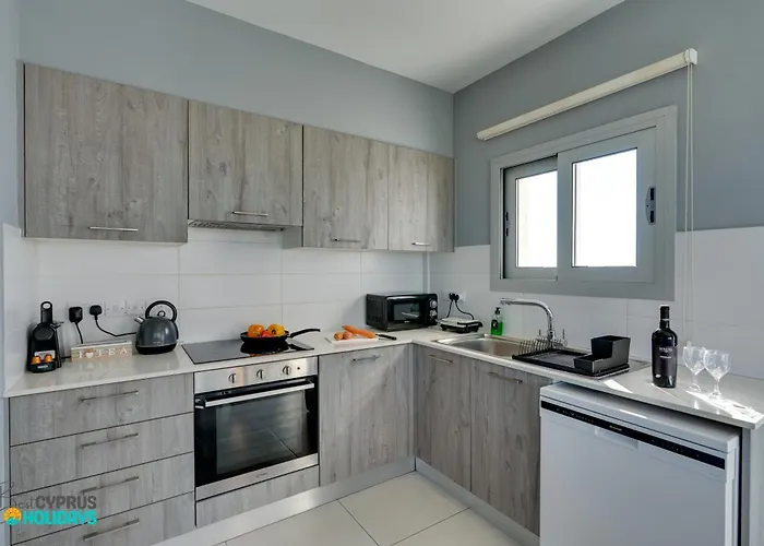 Majestic Sunset Salt Views 300m From アパート