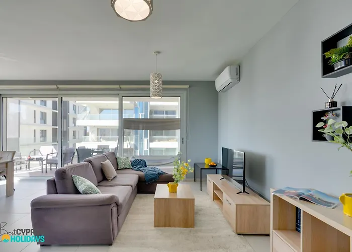 Majestic Sunset Salt Views 300m From アパート *