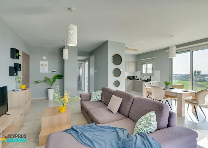 Majestic Sunset Salt Views 300m From アパート *