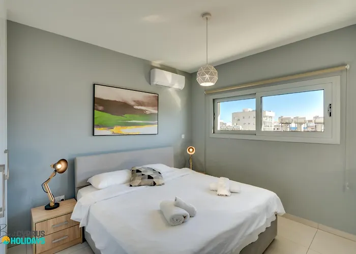 Majestic Sunset Salt Views 300m From アパート *